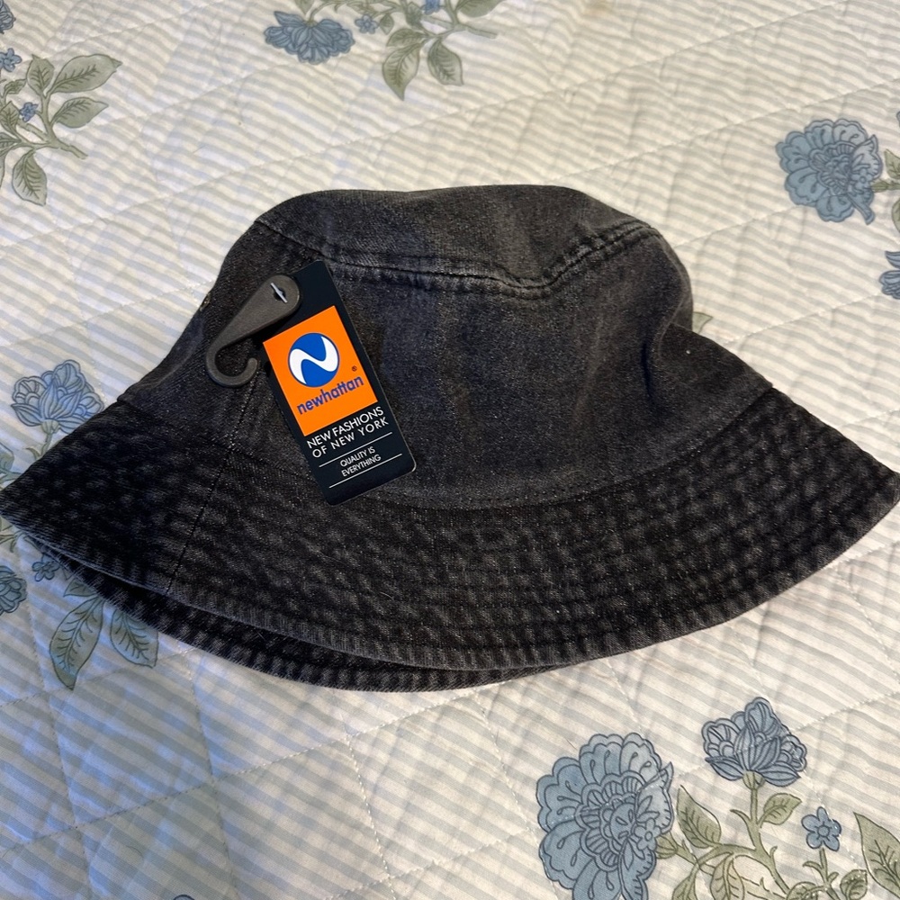 Newhattan Black Bucket Hat